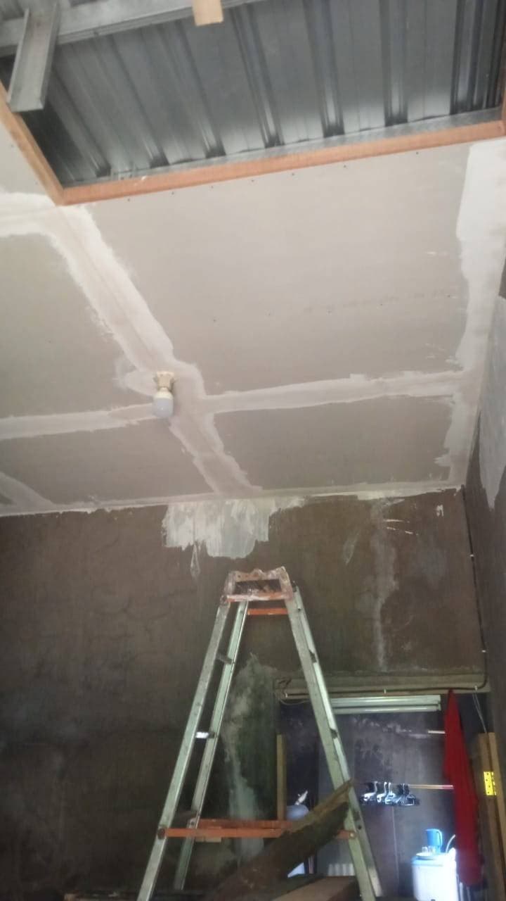 Darurat! Perbaikan Atap dan Talang Air Menjelang Puncak Musim Hujan